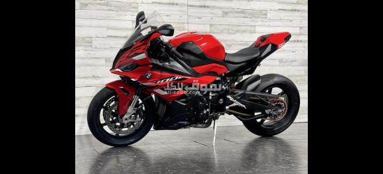 Clean 2023 BMW S1000RR